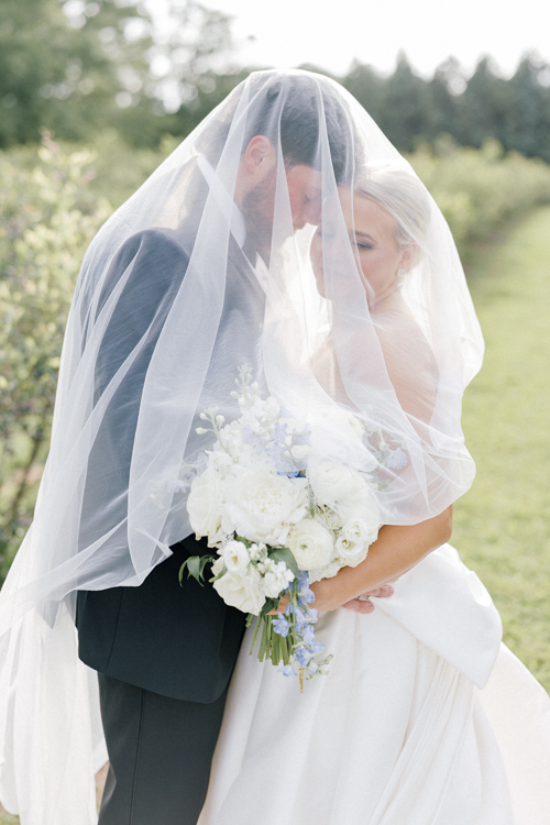 Rachel and Matthew’s elegant wedding day at Hadden Estate in Watkinsville, Georgia