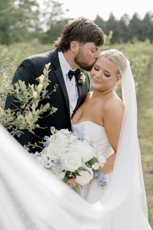 Rachel and Matthew’s elegant wedding day at Hadden Estate in Watkinsville, Georgia