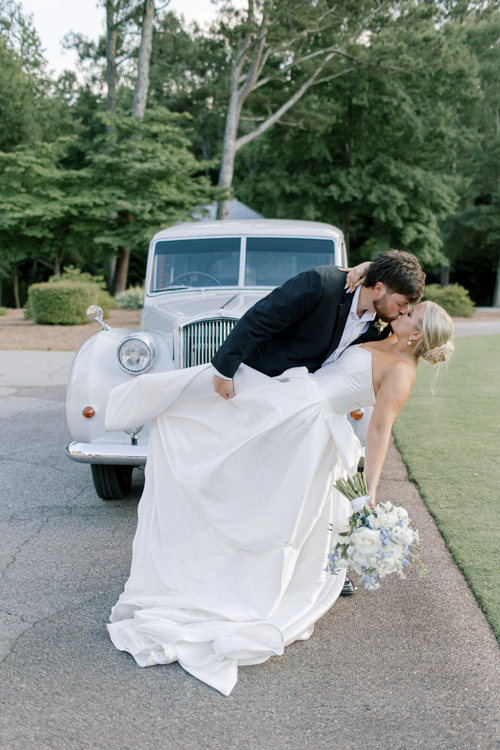 Rachel and Matthew’s elegant wedding day at Hadden Estate in Watkinsville, Georgia