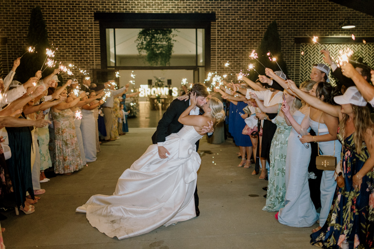 Rachel and Matthew’s elegant wedding day at Hadden Estate in Watkinsville, Georgia